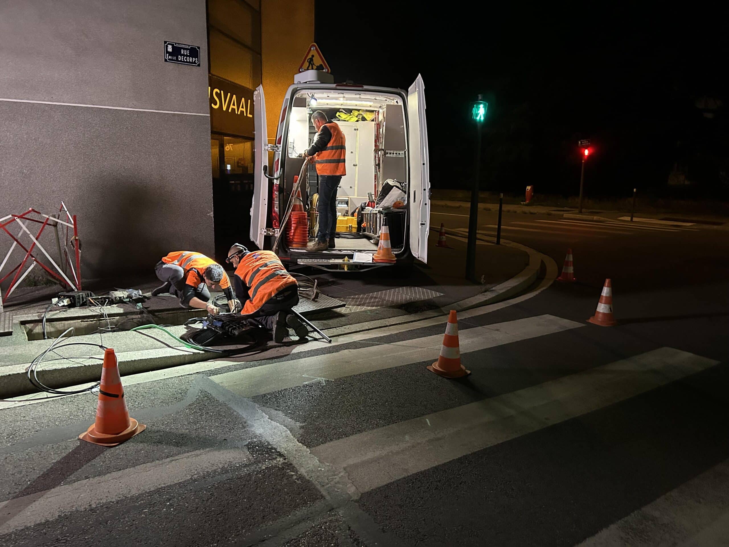 Raccordement et dévoiement de fibre optique de nuit